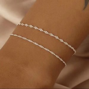 2PC GOLD OR SILVER PLATED DAINTY THIN BRACELET SET